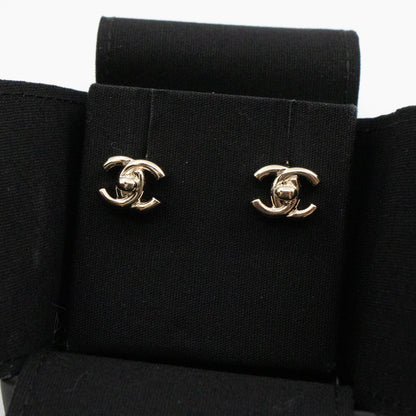CC Turn Lock Earrings Silver