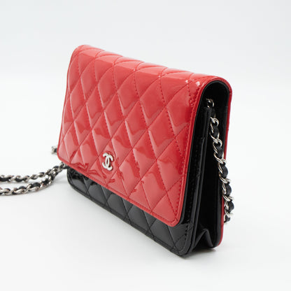 Classic Wallet On Chain Black Red Patent Leather