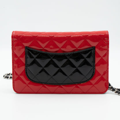 Classic Wallet On Chain Black Red Patent Leather