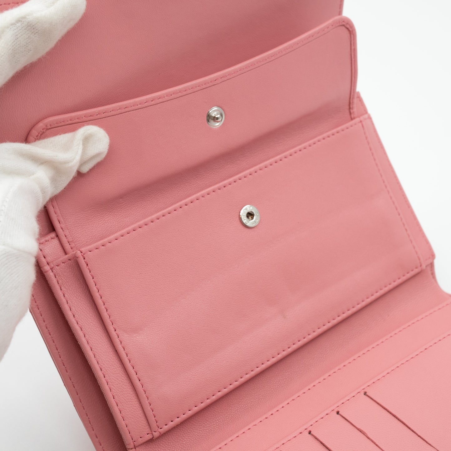 Classic Flap Wallet Pink Leather