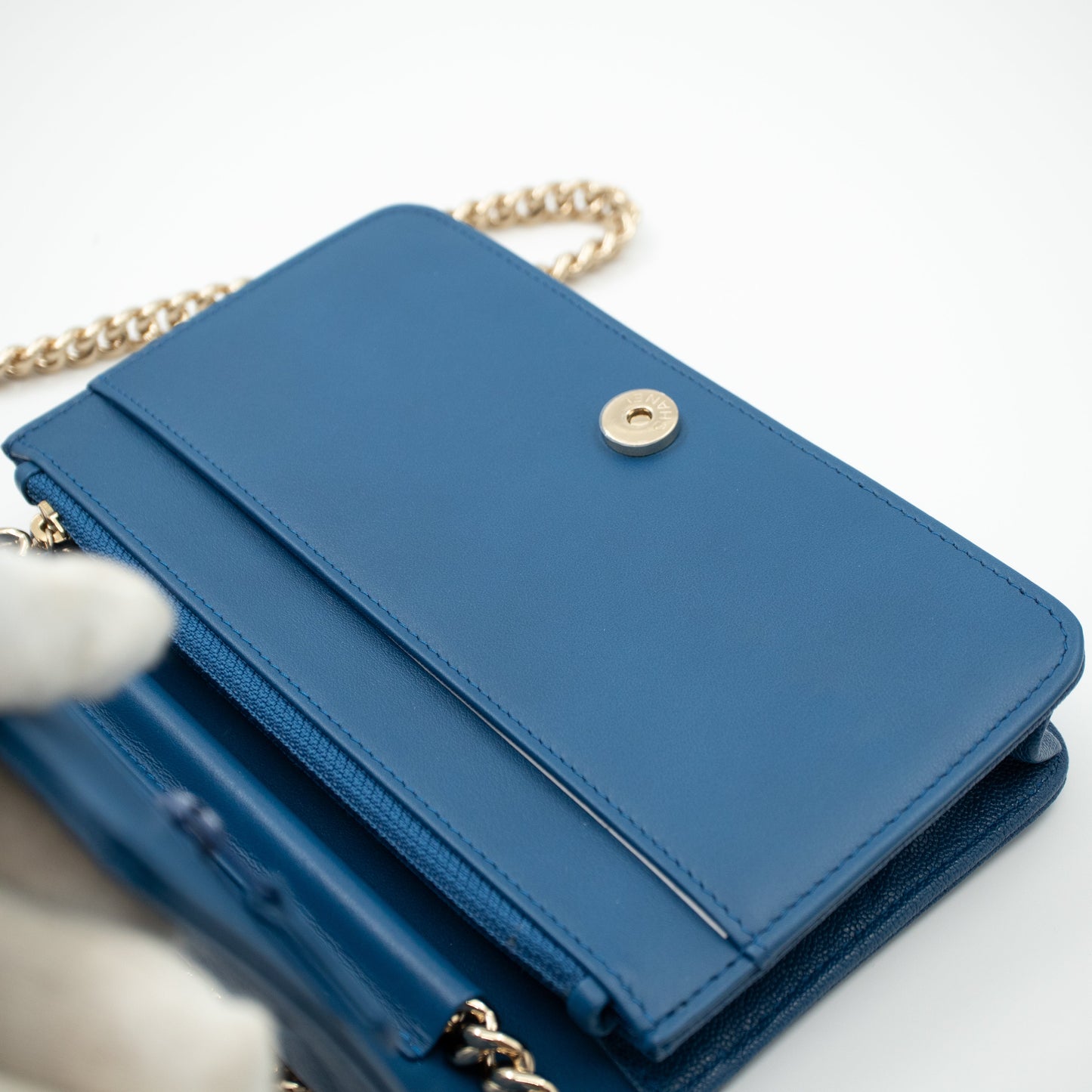 Boy Wallet On Chain Blue Caviar Gold