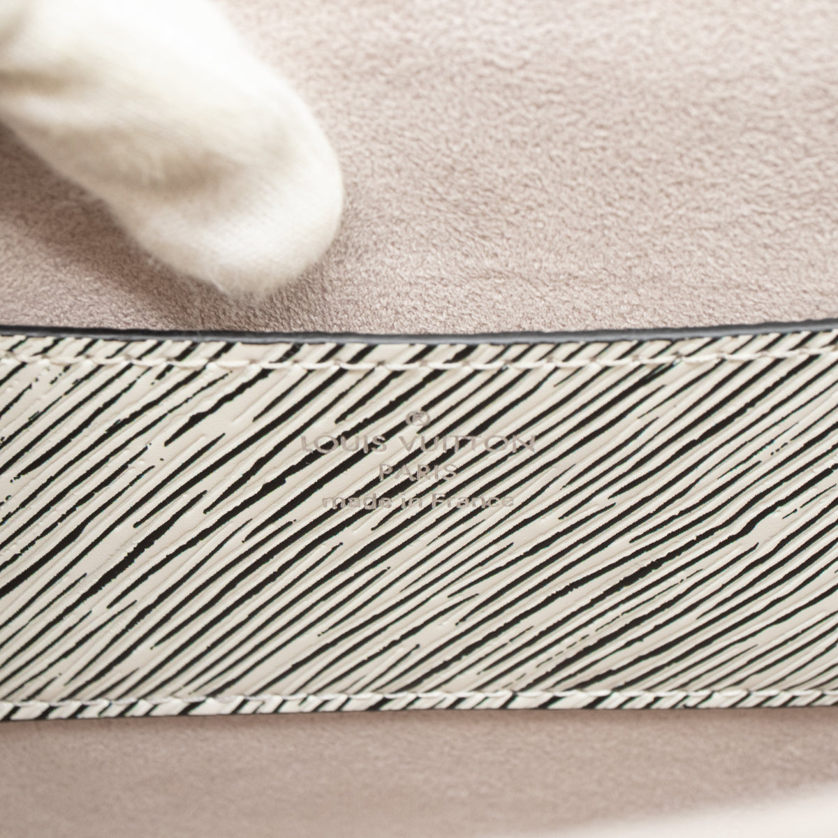 Louis-vuitton Twist MM Azteque White Epi Leather