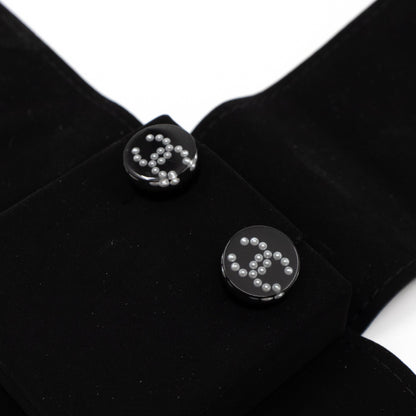 CC Round Earrings Black Pearl