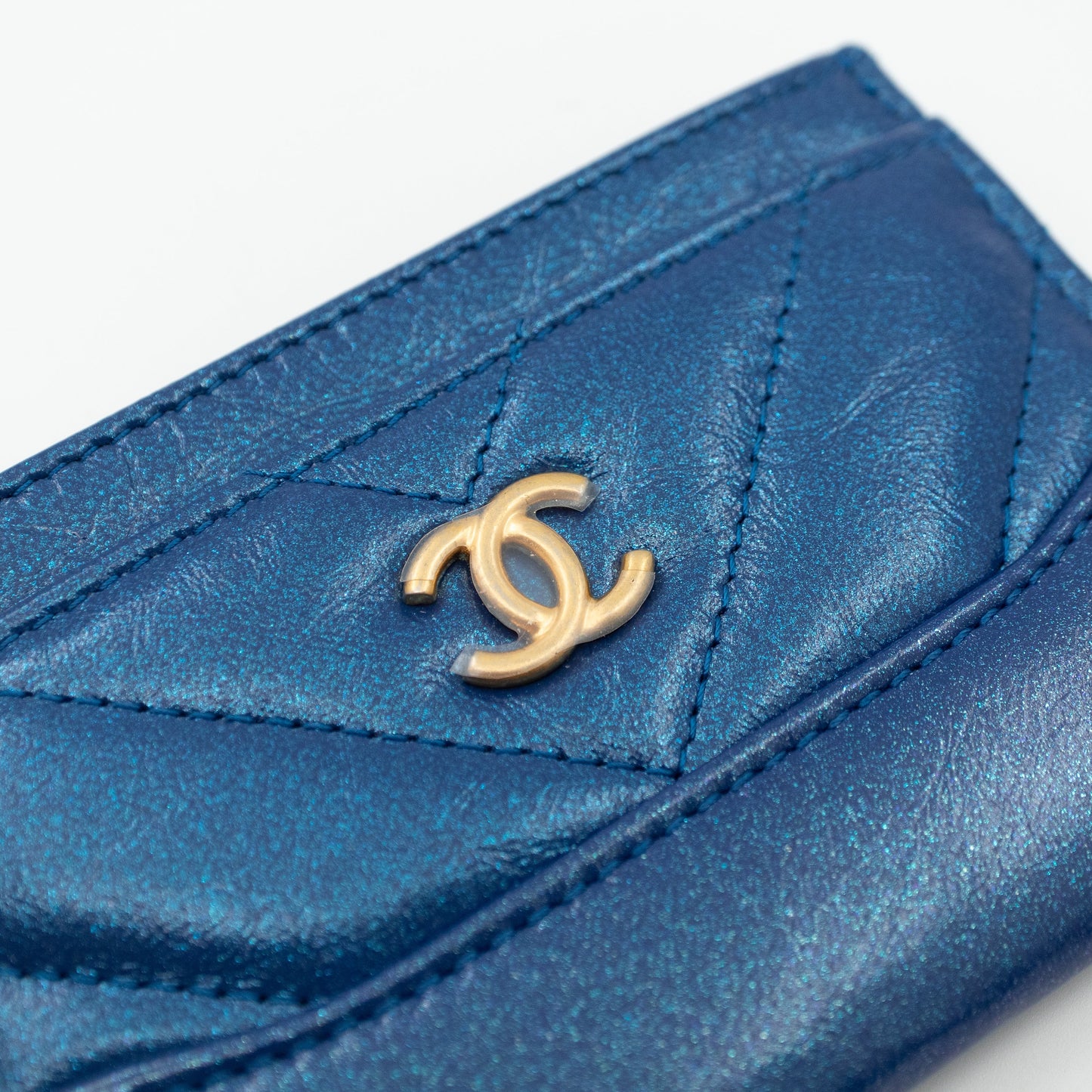 Holder Gabrielle Iridescent Blue Leather