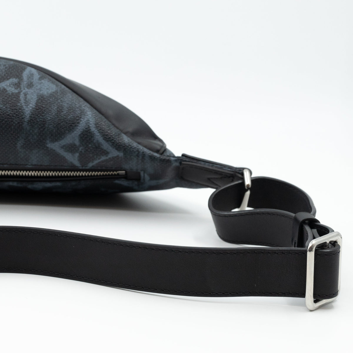 Louis-vuitton Discovery Bumbag Monogram Pastel Noir
