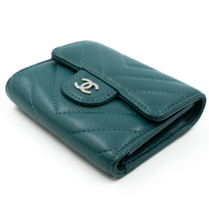 Small Classic Flap Wallet Green Leather