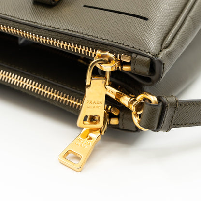 Galleria Medium Double Zip Green Saffiano