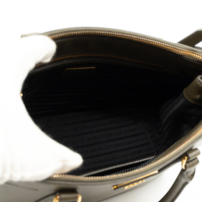 Galleria Medium Double Zip Green Saffiano