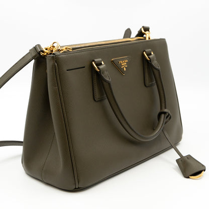 Galleria Medium Double Zip Green Saffiano