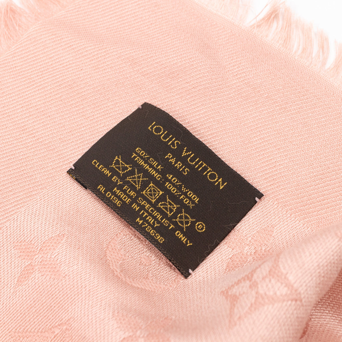 Louis-vuitton Monogram V Fur Shawl Nude