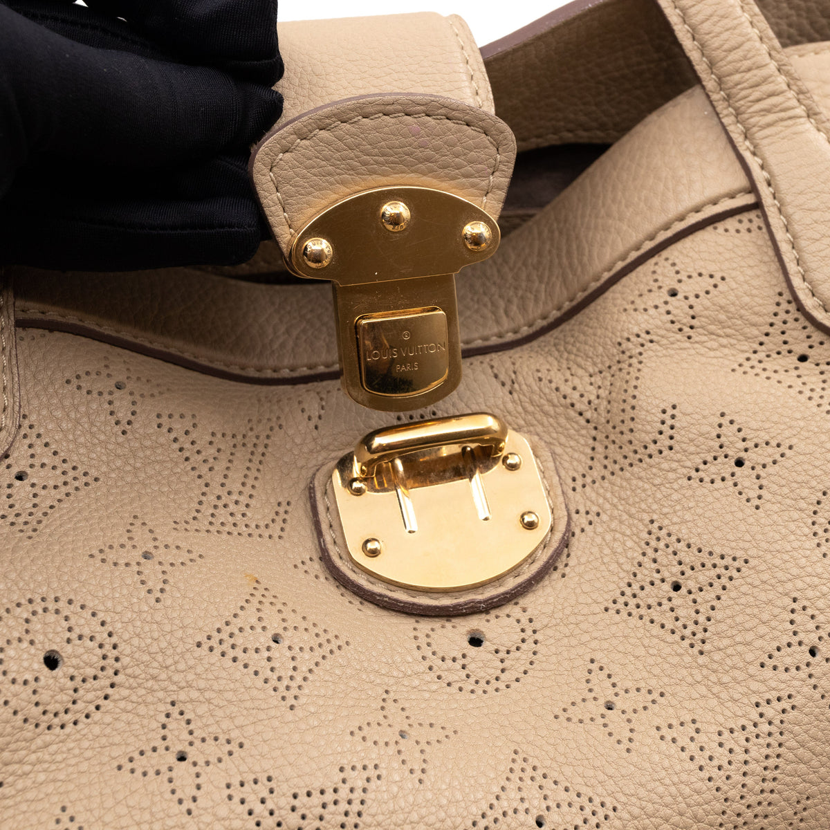 Louis-vuitton Cirrus PM Beige Mahina Leather