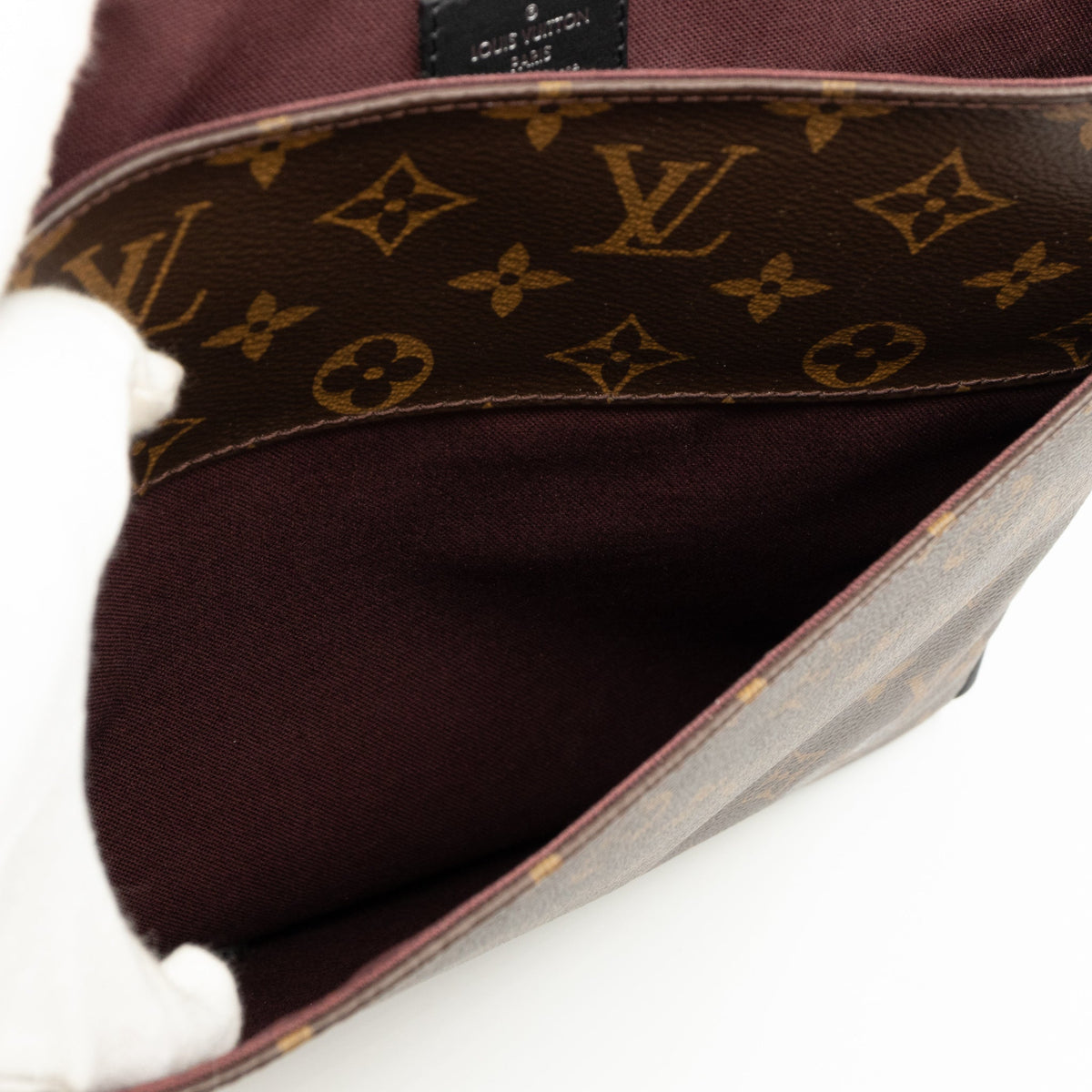 Louis-vuitton District MM Monogram Macassar