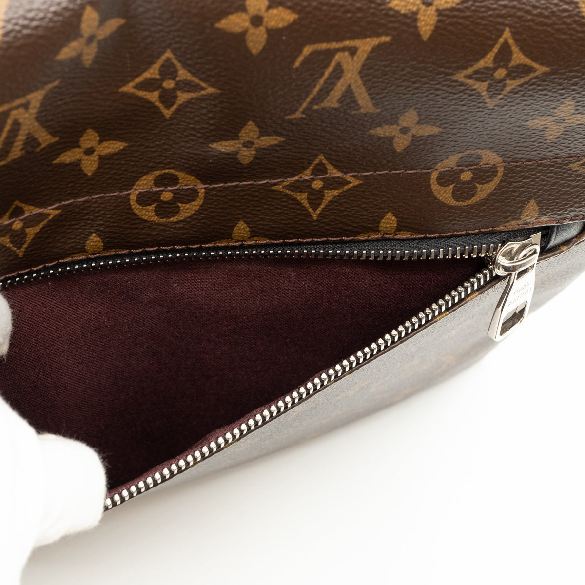 Louis-vuitton District MM Monogram Macassar