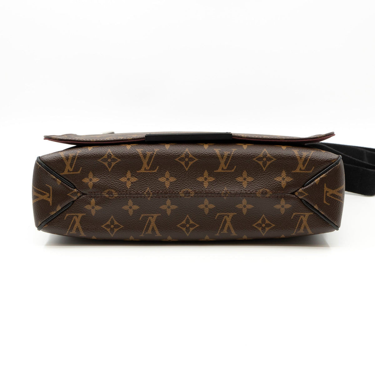 Louis-vuitton District MM Monogram Macassar