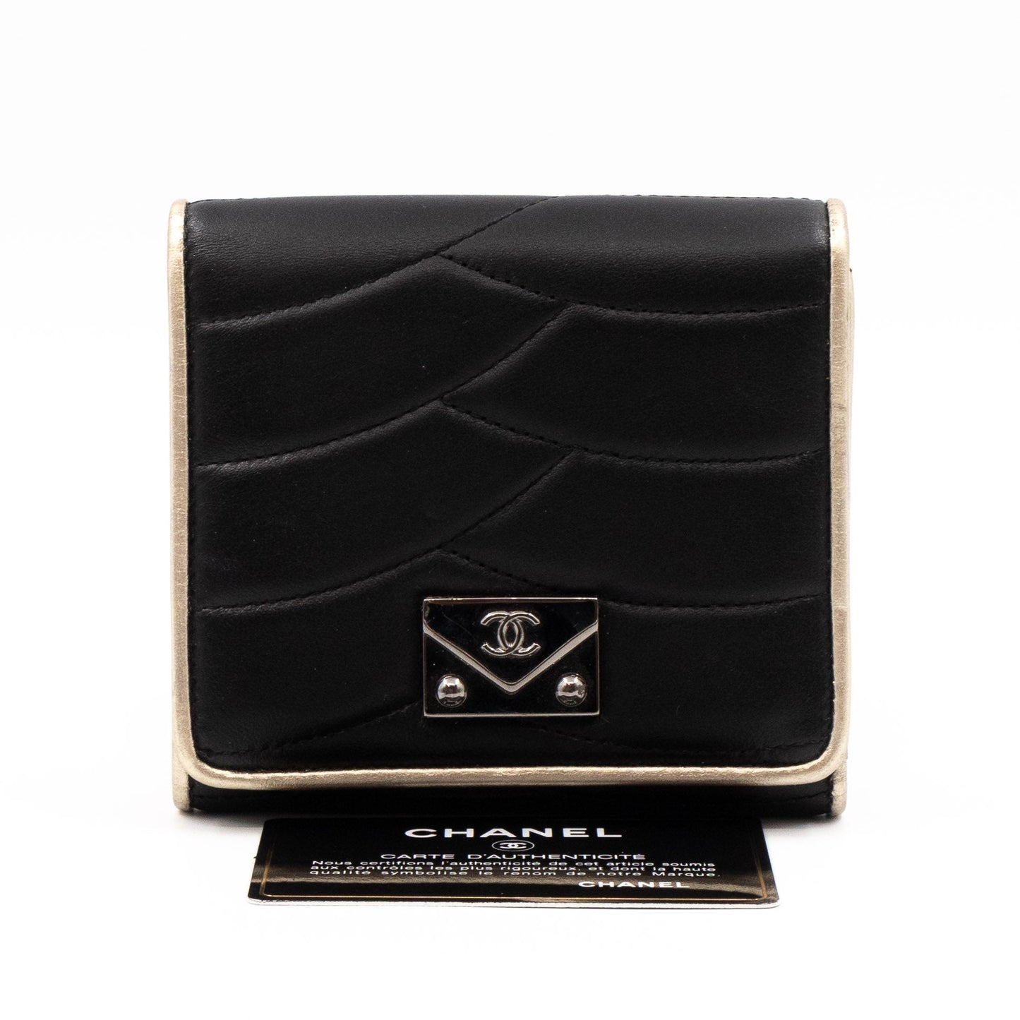 Pagoda Small Flap Wallet Black Leather