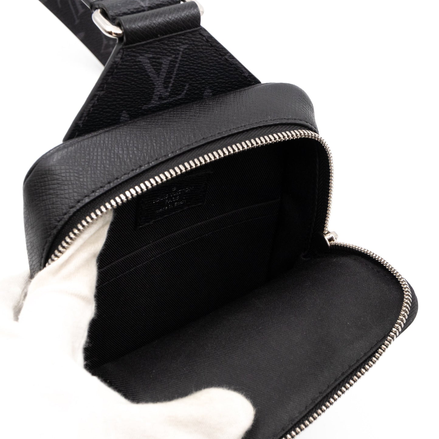 Louis-vuitton Outdoor Slingbag Taigarama Black