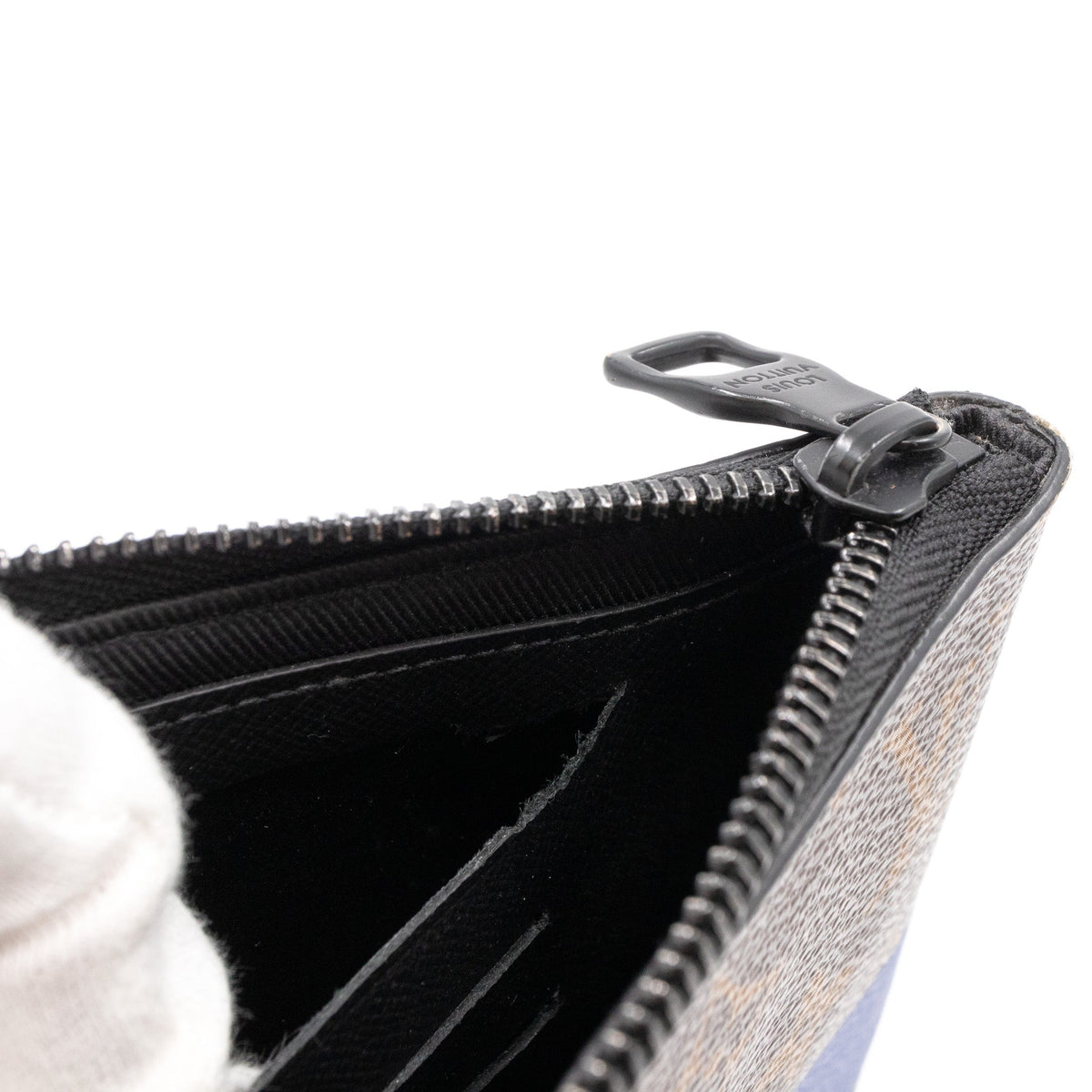 Louis-vuitton Zipped Pouch MM Monogram Logo Story