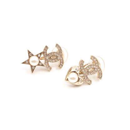 CC Charming Winter Earrings