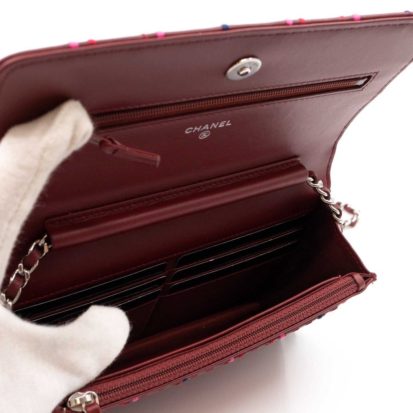 Classic Wallet On Chain Burgundy Leather Square Stitch