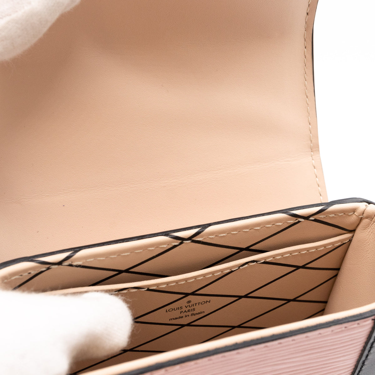 Louis-vuitton Vertical Trunk Pochette Epi Leather Rose