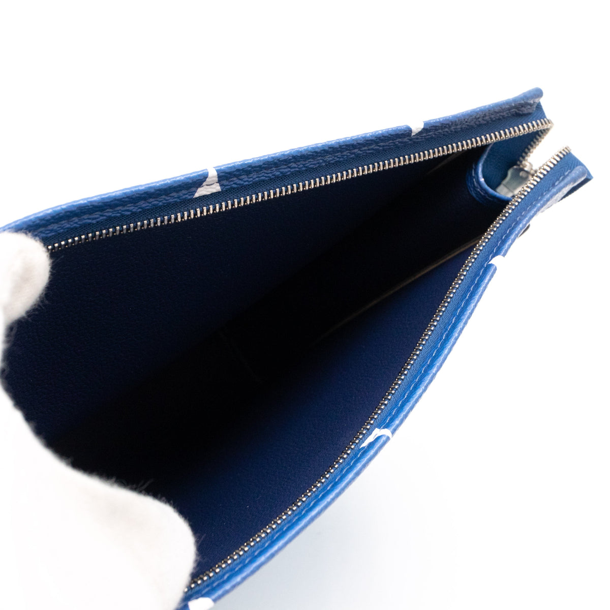 Louis-vuitton Toiletry Pouch 26 LV Escale