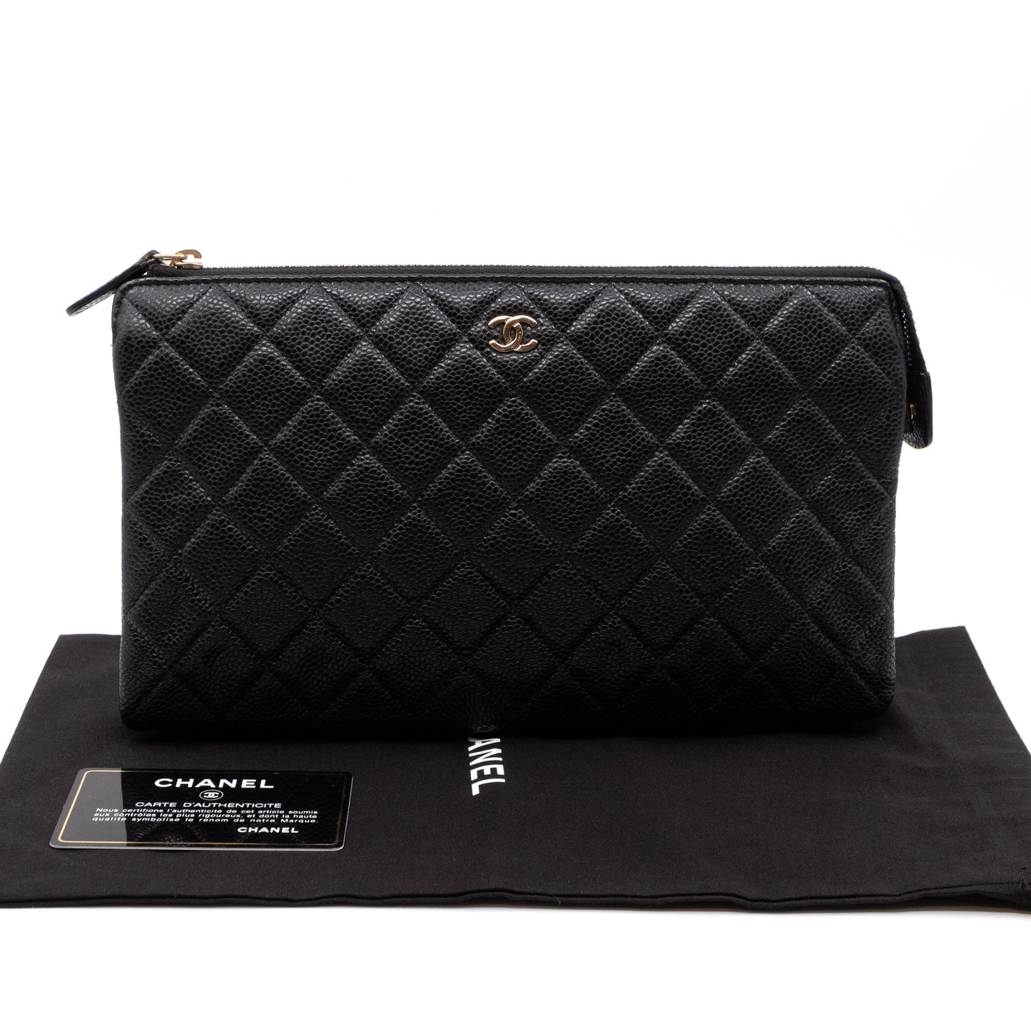 Medium Classic Zip Pouch Black Caviar