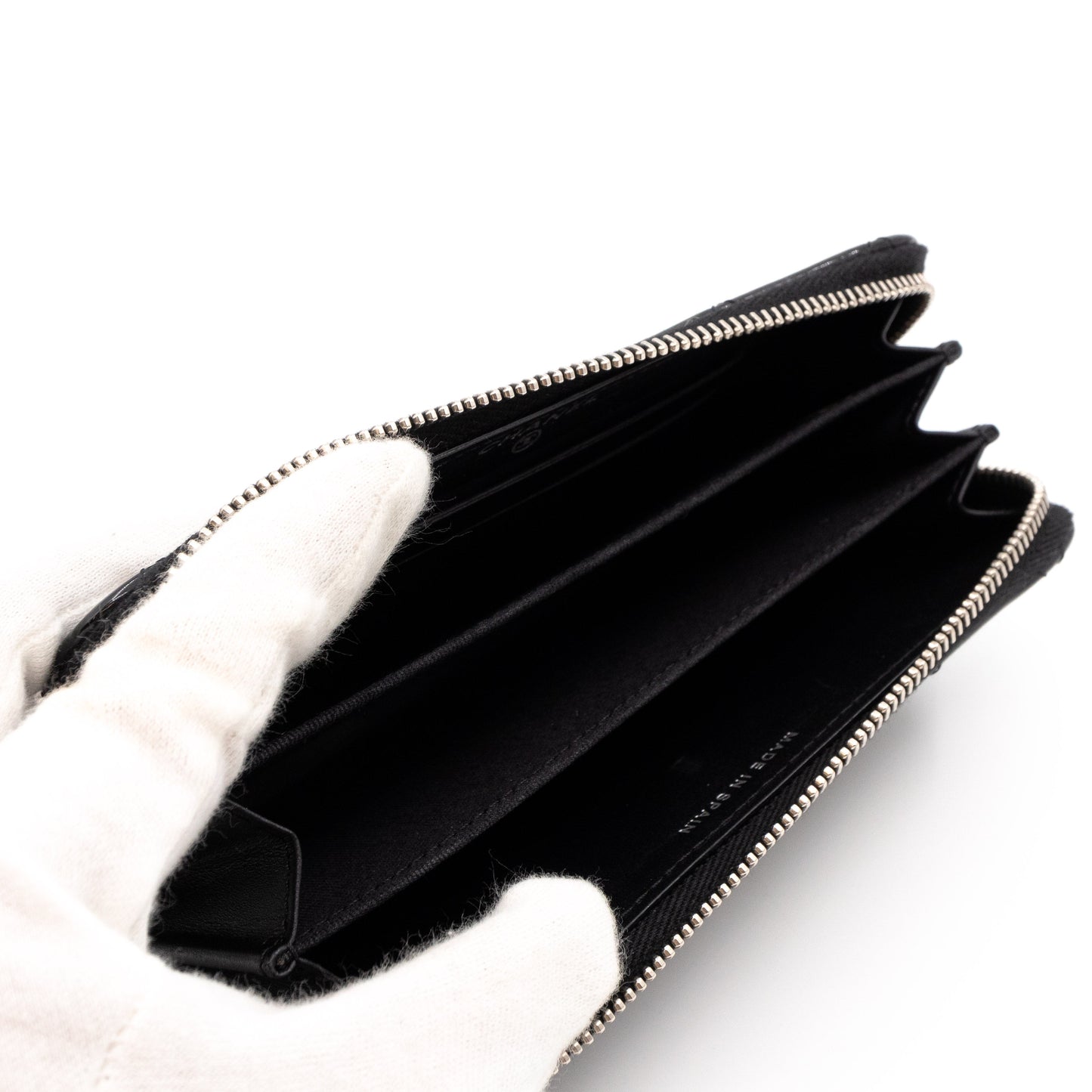 Medium Zipped Wallet Patent Leather Black