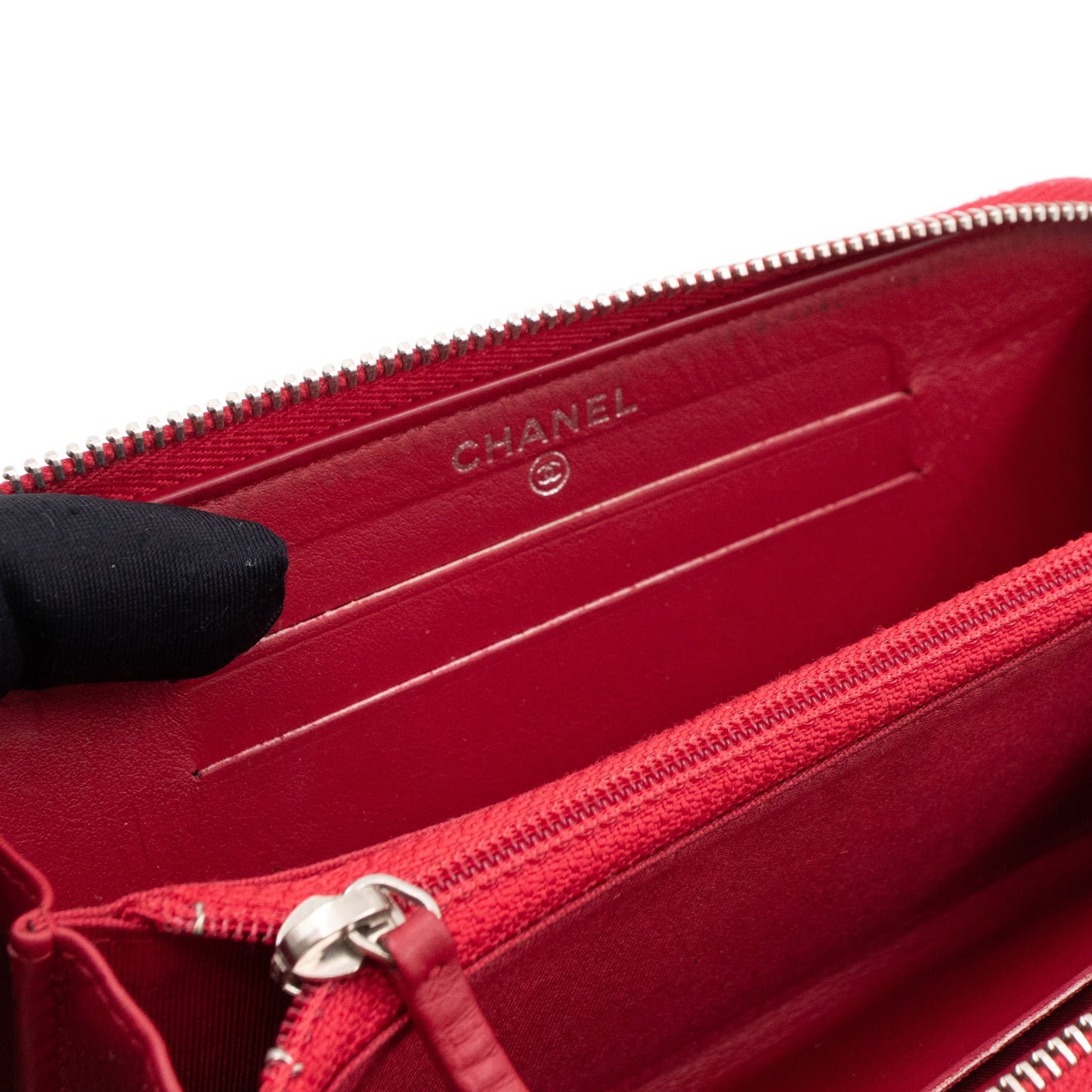 Medium Zipped Wallet Caviar Leather Red