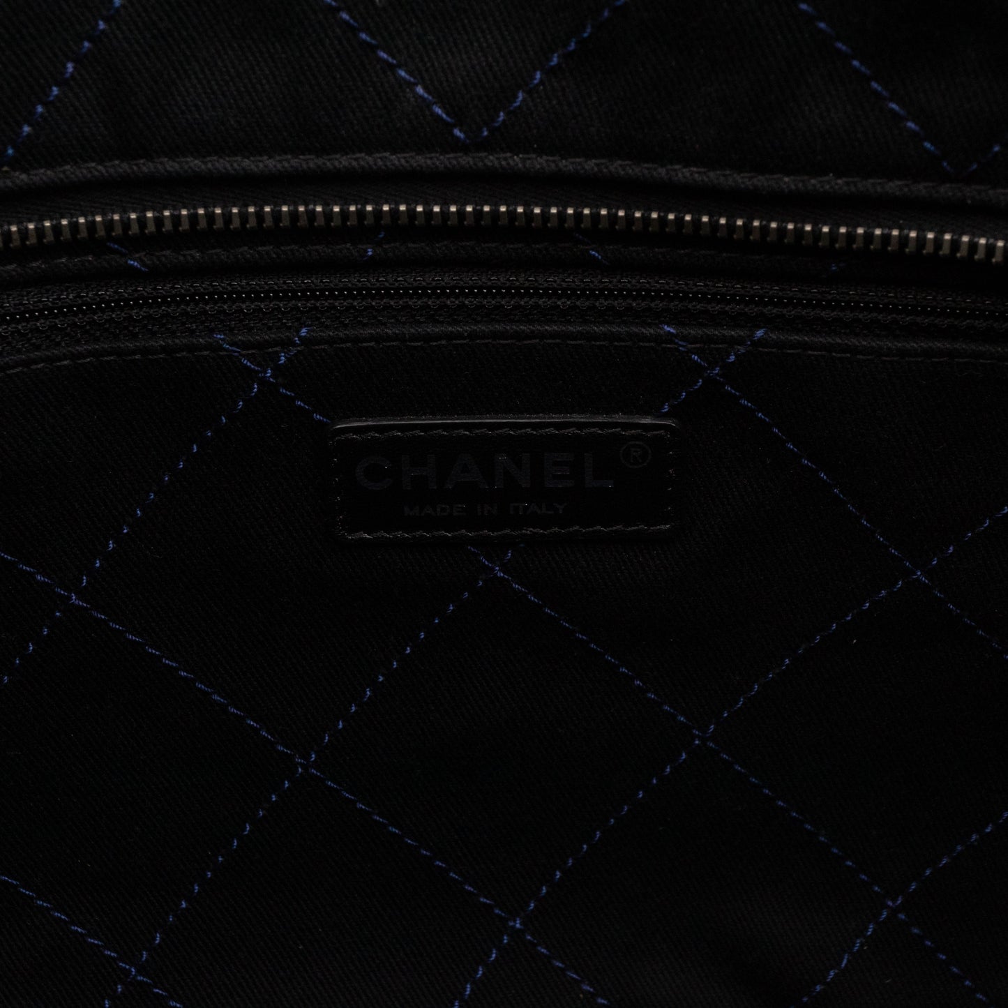 Shopping Fever Tote Bag Dark Blue Caviar