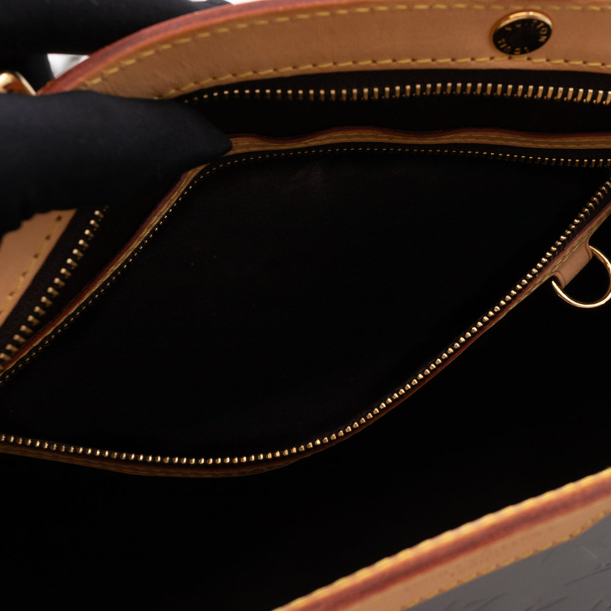 Louis-vuitton Brea MM Vernis Amarante