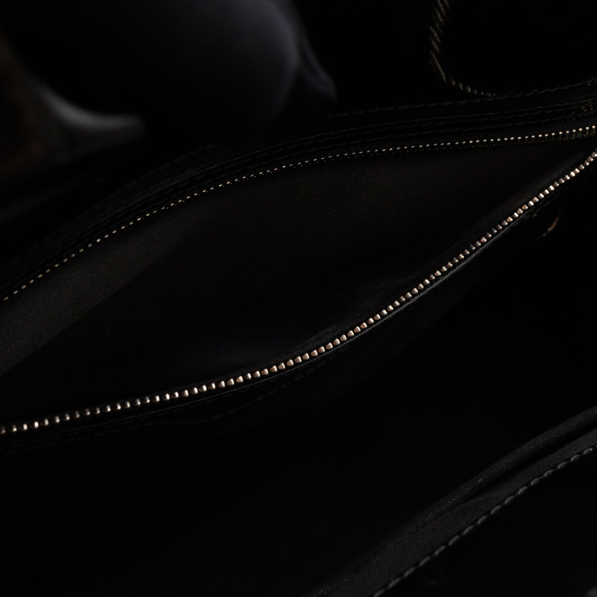 Louis-vuitton Mirabeau GM Black Electric Epi Leather
