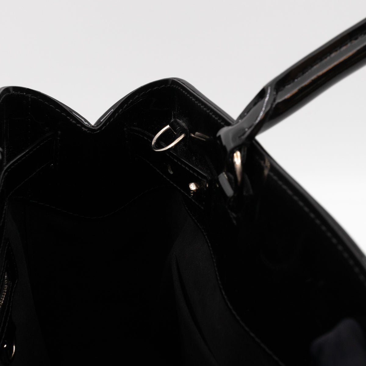 Louis-vuitton Mirabeau GM Black Electric Epi Leather