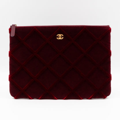 Medium O Case Burgundy Velvet Quilted