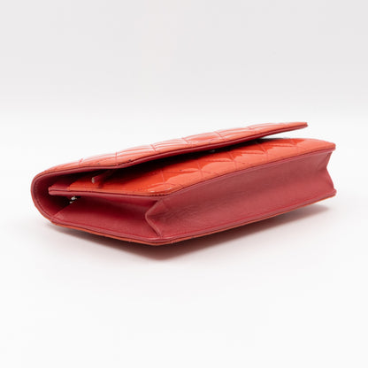 Classic Wallet on Chain Coral Pink Patent Leather