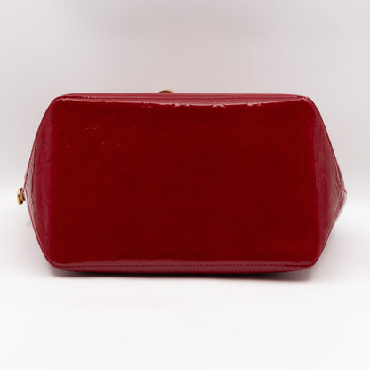 Louis-vuitton Bellevue GM Monogram Red Vernis