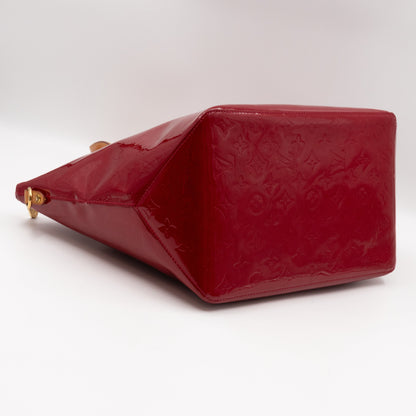 Louis-vuitton Bellevue GM Monogram Red Vernis