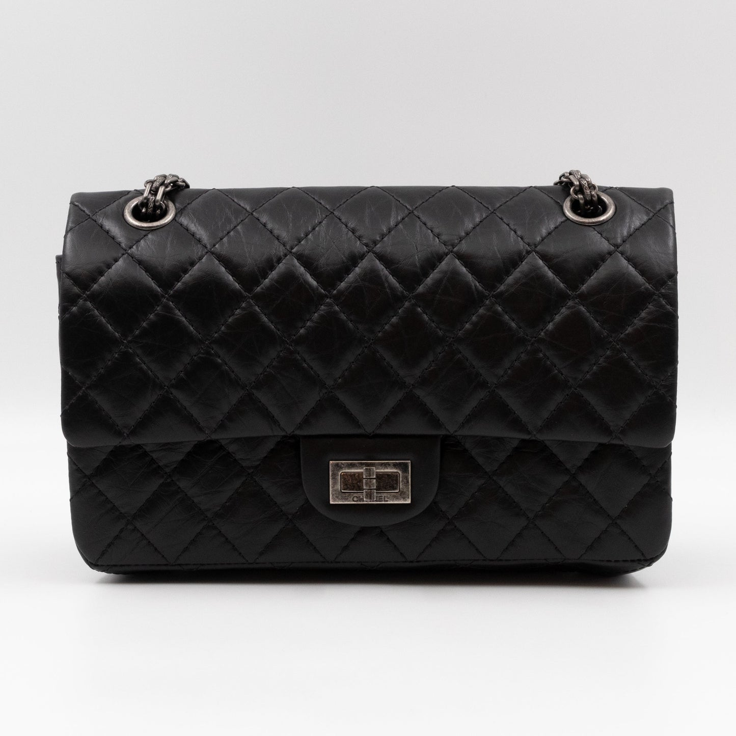 2.55 Reissue 225 Medium Black Aged Calfskin Leather