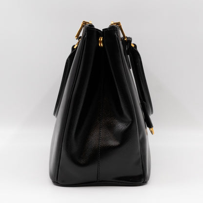 Galleria Large Double Zip Black Saffiano Vernis