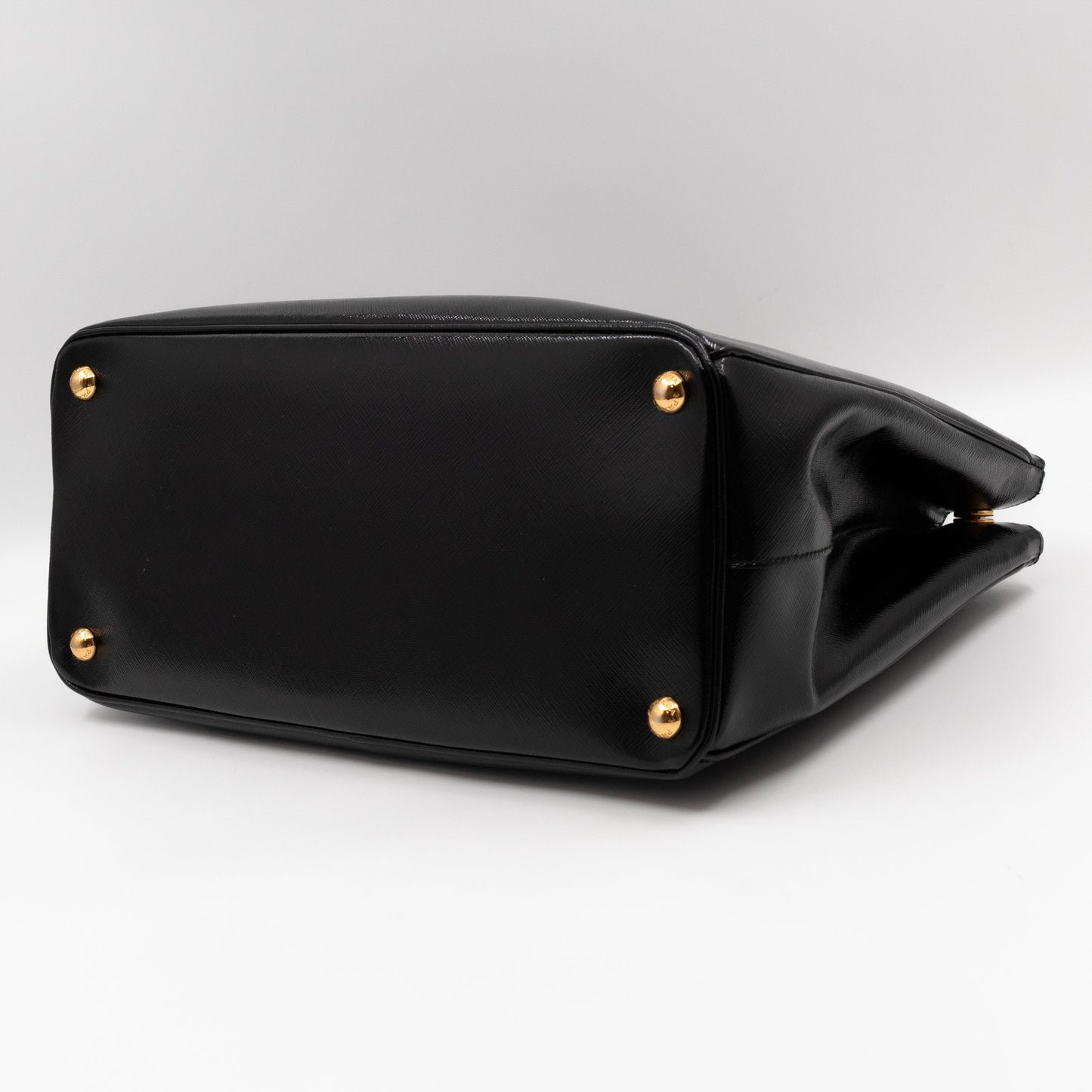 Galleria Large Double Zip Black Saffiano Vernis
