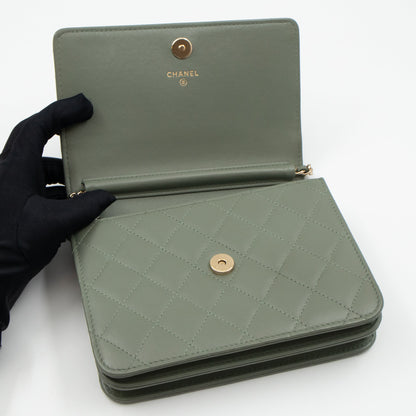 Square Wallet on Chain Green Lambskin Leather