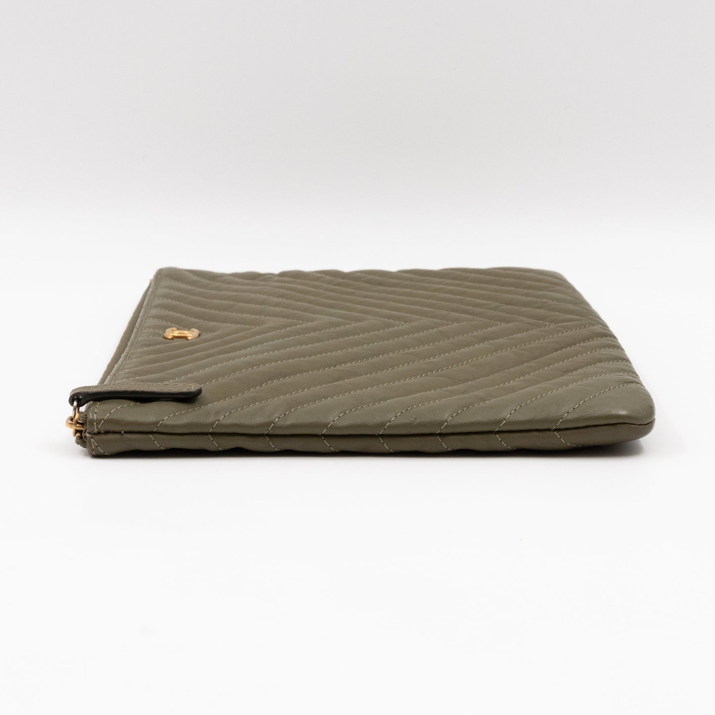 Medium O Case  Green Chevron