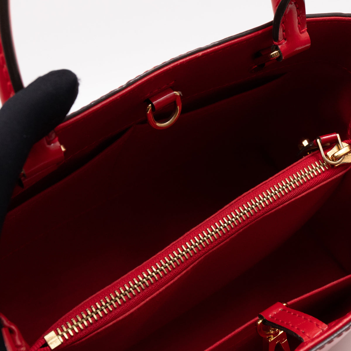Louis-vuitton Montaigne BB Red Vernis