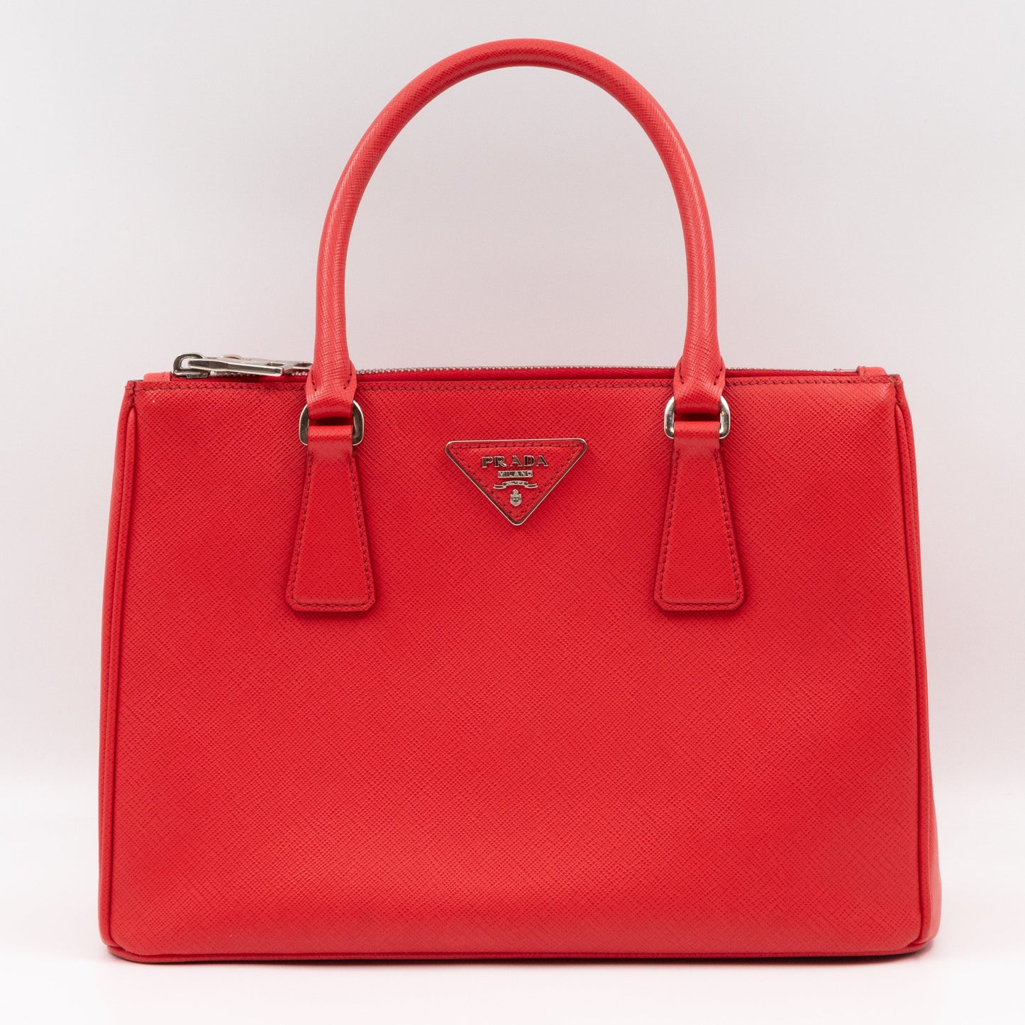 Galleria Medium Double Zip Lacca Red Saffiano Lux