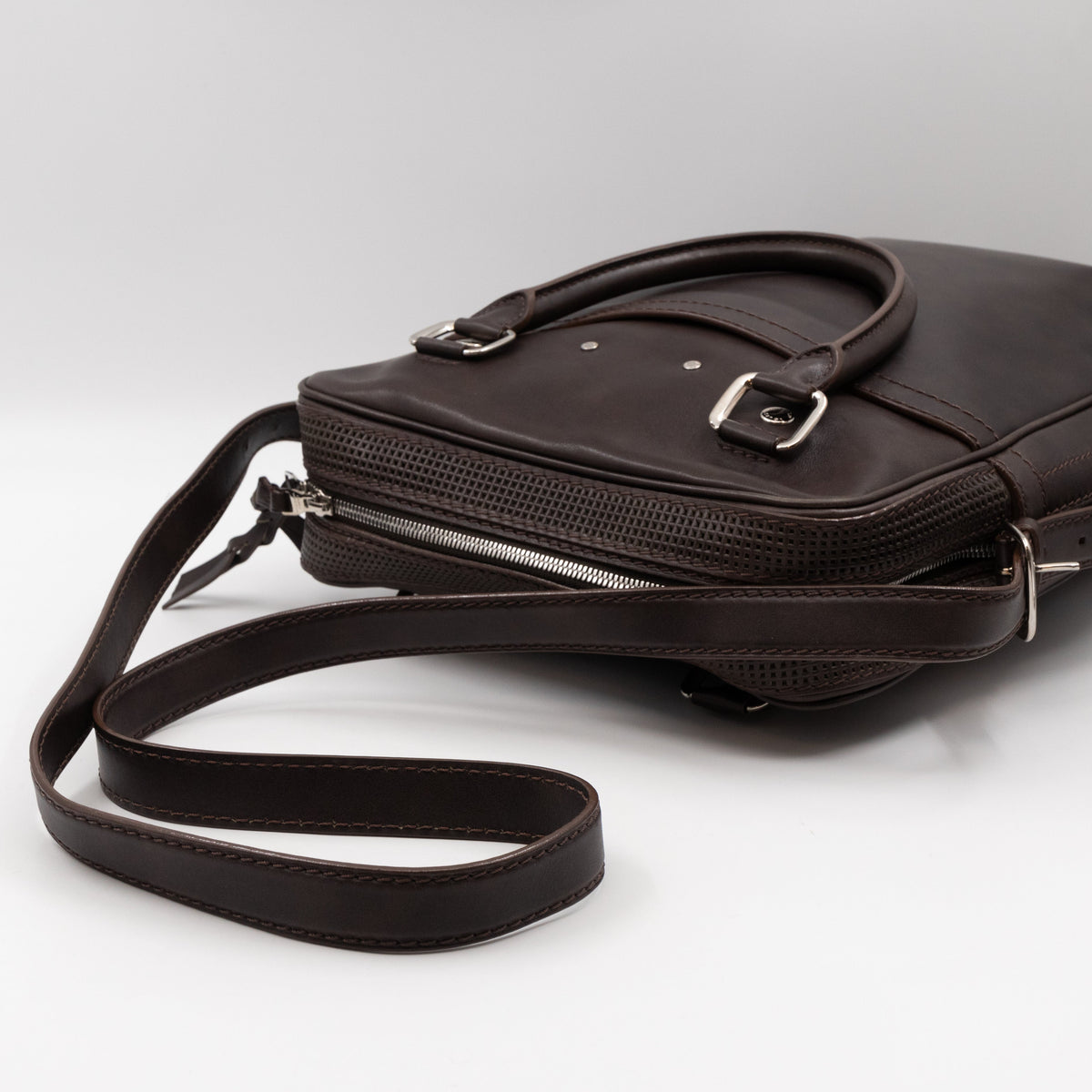 Louis-vuitton Bequia Porte Document Vertical Brown Leather