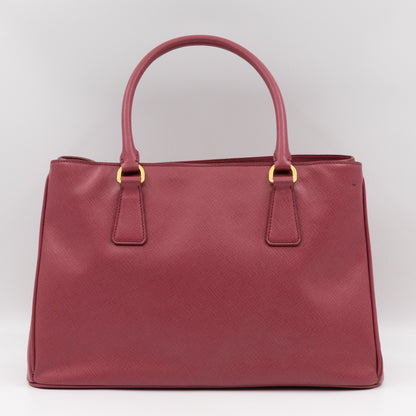 Galleria Medium Single Zip Mauve Saffiano
