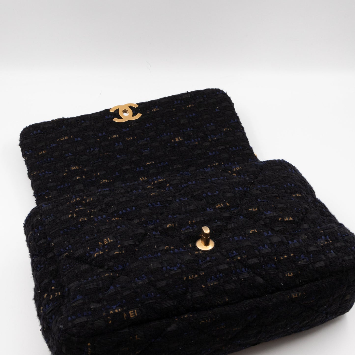 Chanel 19 Maxi Black Navy Tweed