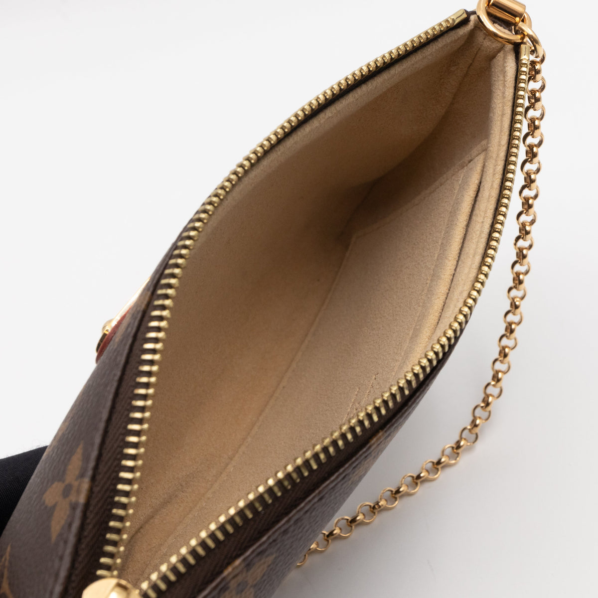 Louis-vuitton Milla MM Pochette Monogram