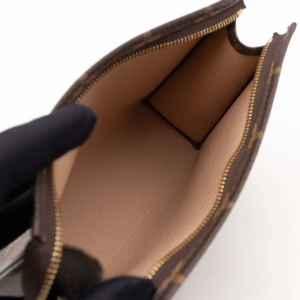 Louis-vuitton Toiletry Pouch 19 Monogram