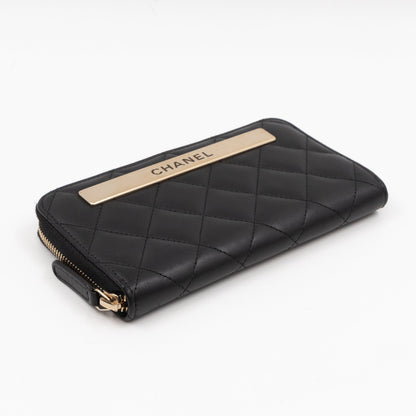 Small Trendy CC Zipped Wallet