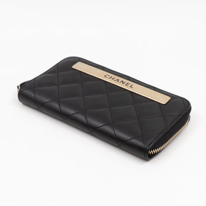 Small Trendy CC Zipped Wallet